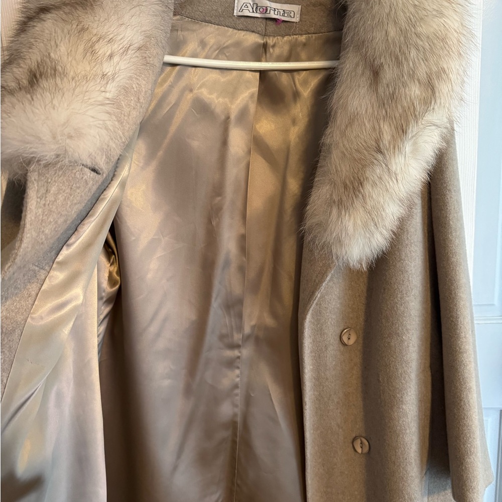 Vintage Alorna Wool Coat w/ Fox Fur Trim - Picture 2 of 5